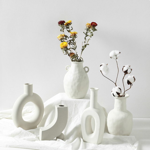 Nordic Ceramic Decorative Vase – Minimalist Home Décor